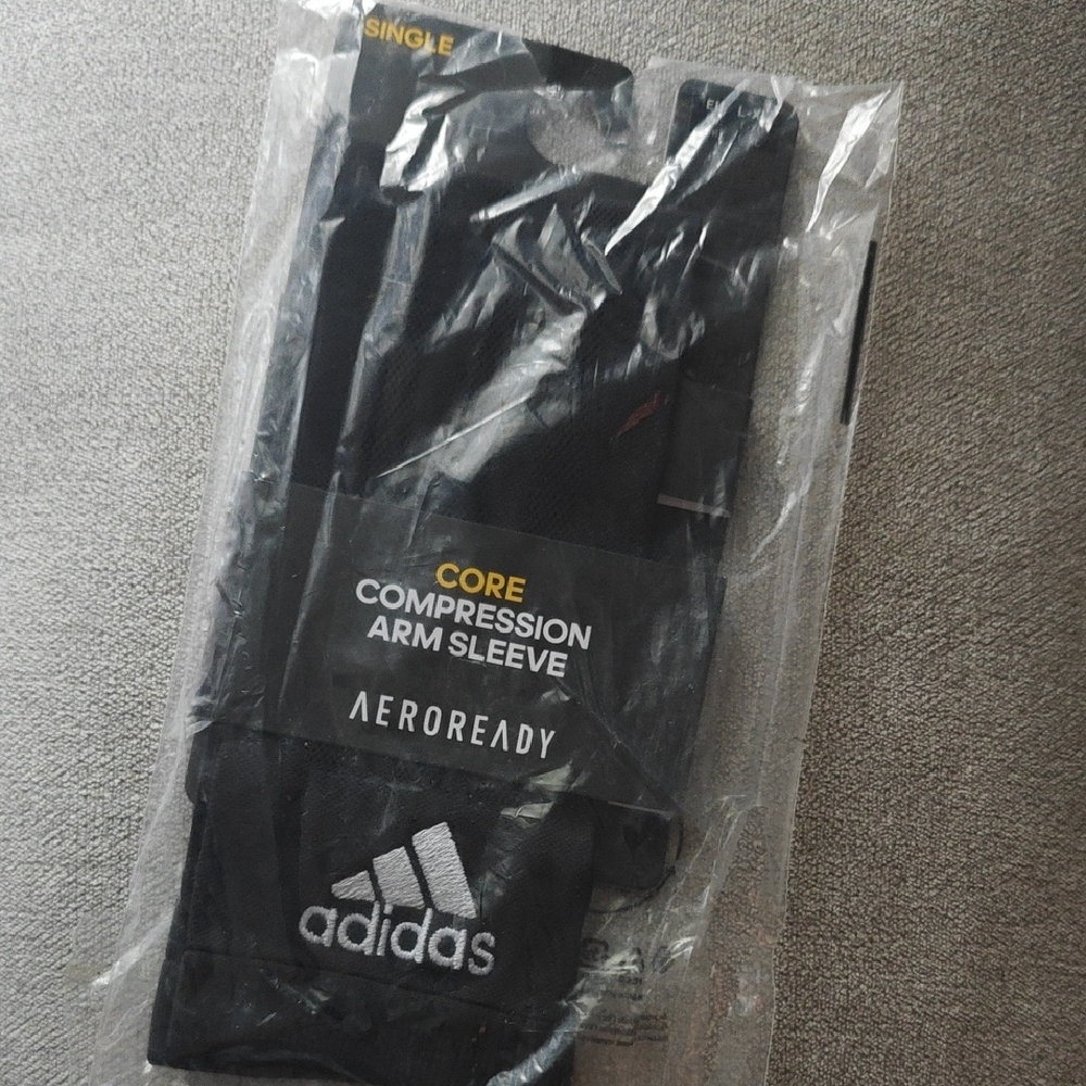 Adidas Aeroready Compression Sleeve in Black